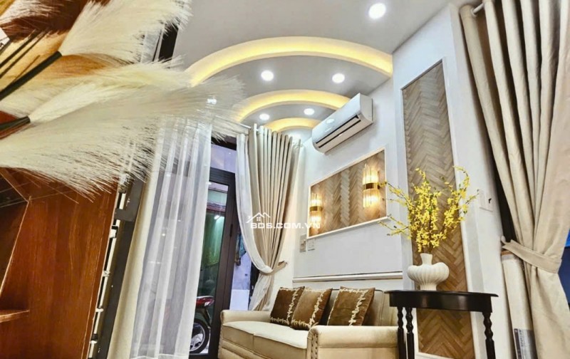 Siêu Phẩm Sát M.Tiền Hoàng Văn Thụ PN 30m2 3 Tầng 3PN Nhỉnh 6 tỷ. Nhà Đẹp ở ngay